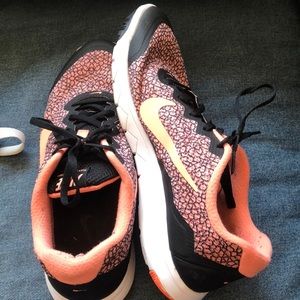 Nike Salmon Colored Sneakers